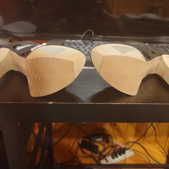 Platform wooden heels - Picture 3 of 3